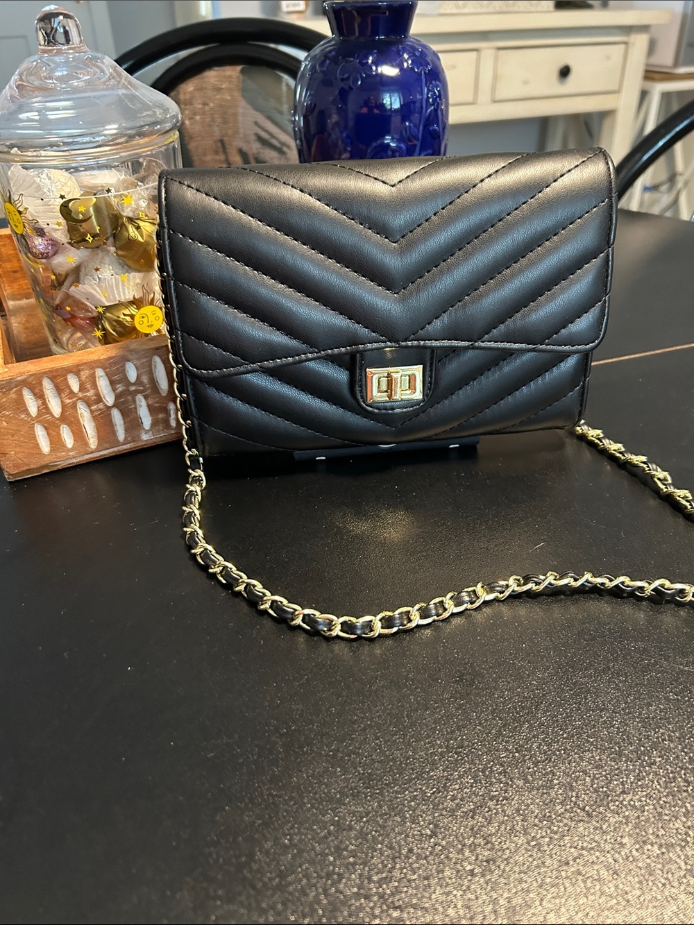 Quilted Chevron Crossbody Bag in Black with Gold Chain